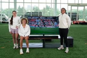 Sadia Kabeya with other Red Roses Lucy Packer and Ellie Kildunne 