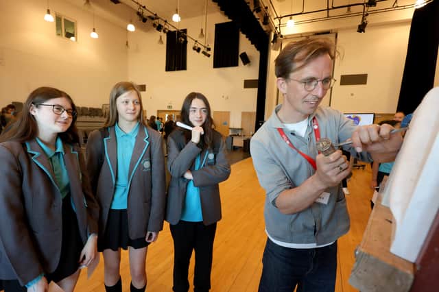Education and Employers encourages people from different professions to volunteer to visit schools and chat with children and young people about their careers