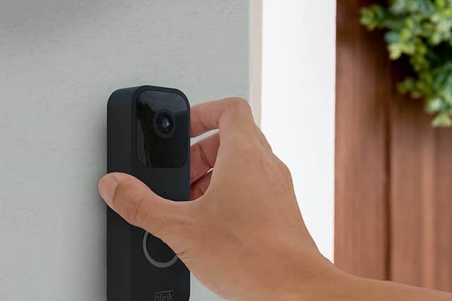 Setting up the doorbell takes minutes