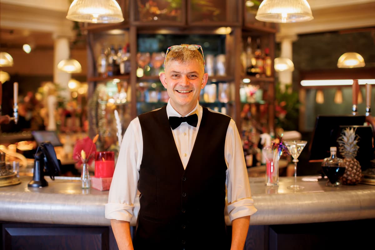 „First Dates“-Star spendet exklusives Erlebnis für Spendenaktion in ...