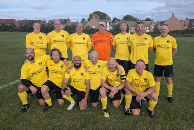 Back row L-R: Andy Cooper, Lee Pears, Kris Francis, Dan Church, Neil Denny, Scott Munton, Martin Cripwell.
Front row L-R: Ian White, Chris Brylka, Zunaid Mulla, Kev Burgess, Mark Chilton, Gary Owen