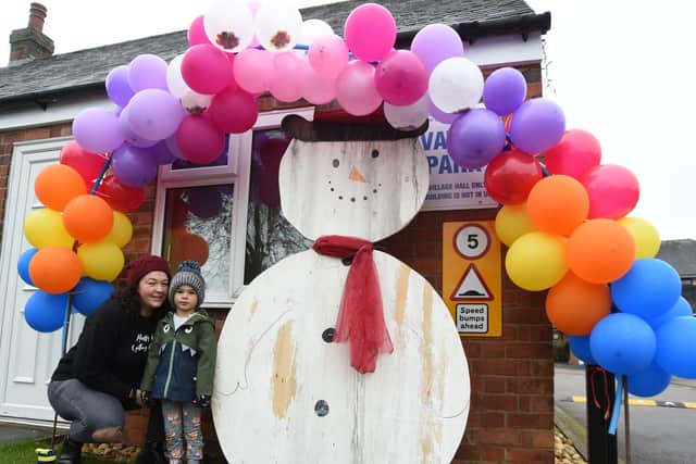Ashleigh Robinson and son Zach 3 outside the pre school play start nursery.
PICTURE: ANDREW CARPENTER