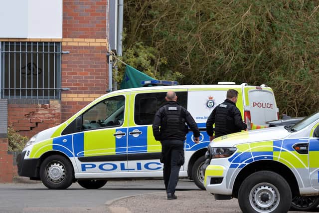 Police dealing with an incident at Albany Court in Market Harborough.
PICTURE: ANDREW CARPENTER