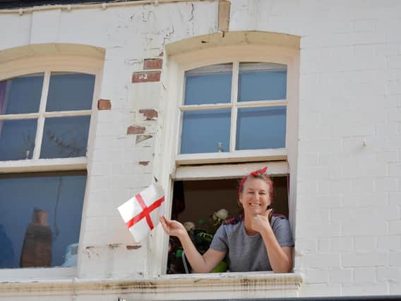 Angela Denison has decorated the Nags Head during St George's Day in Market Harborough.
PICTURE: ANDREW CARPENTER