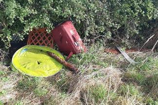 A man has been fined £400 after he was caught dumping rubbish on a country lane in a Harborough district village.