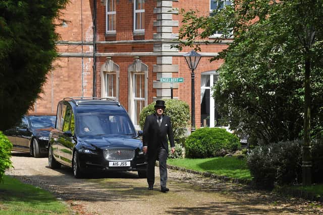 Fans, family and friends turned out to pay an emotional final salute at the funeral of Engelbert Humperdinck’s wife Patricia in Great Glen this afternoon (Tuesday).