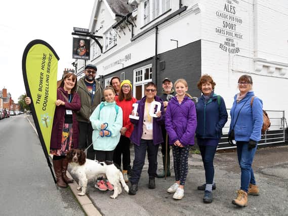 Cara Thompson (far left) of The Bower House counselling Service with organiser Carole Tilley (centre) and walkers before the ten mile charity walk from the Admiral Nelson in Market Harborough.
PICTURE: ANDREW CARPENTER