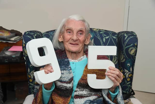 Beryl was surrounded by friends to mark her 95th birthday.
PICTURE: ANDREW CARPENTER