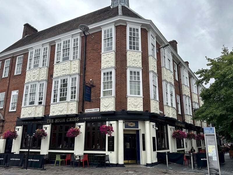 Part of their review: The High Cross is a very traditional, and rather beautiful, pub from the outside.
The beer garden is perhaps the pub’s best feature; a hidden gem tucked away round the side of the pub, nestled between the buildings of Leicester’s historic city centre. Enclosed by tall brick walls it has a warm and inviting feeling, again embracing the traditional and historic feeling of the pub.
Overall score: 3.08/5