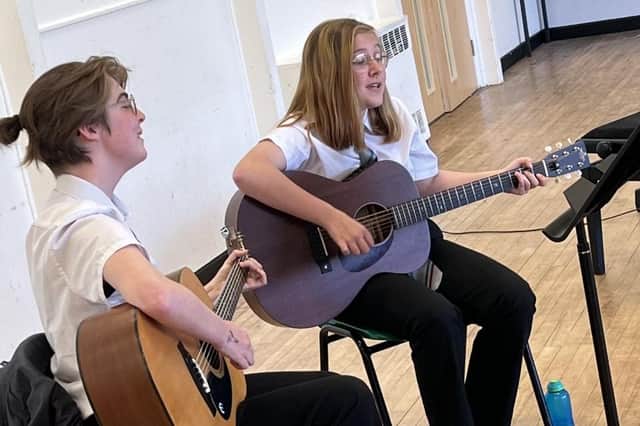 Pupils at Welland Park Academy on Welland Park Road have helped to put on a memorable community event at a secondary school in Market Harborough to showcase national Mental Health Awareness Week.