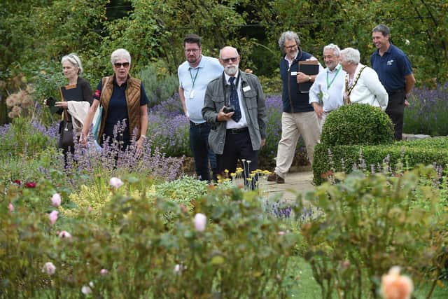 East Midlands in Bloom judges have a tour around Welland Park.
PICTURE: ANDREW CARPENTER