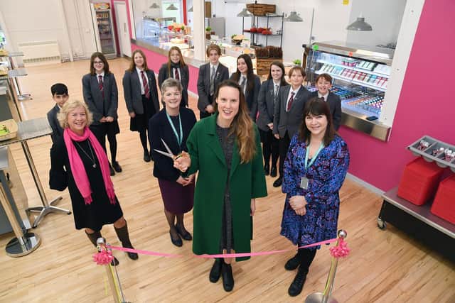 Frances Quinn former Great British Bake off Winner opens the new dining hall at Welland Park Academy with Elaine Winn School Buisness Manager, Principal Julie McBrearty and governor and former Head of Design Technology & Food at the school, Kathy Dare.
PICTURE: ANDREW CARPENTER