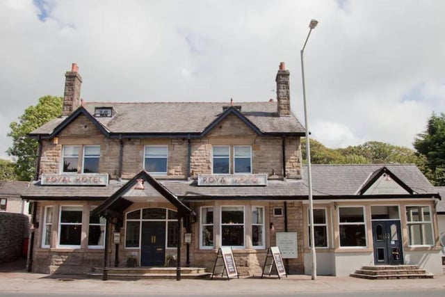 This modern gastro pub offers great food which is locally sourced.  The beautifully refurbished venue is also dog friendly, even offering a 'doggie roast dinner'  for your canine companion if you don't want to leave them at home.