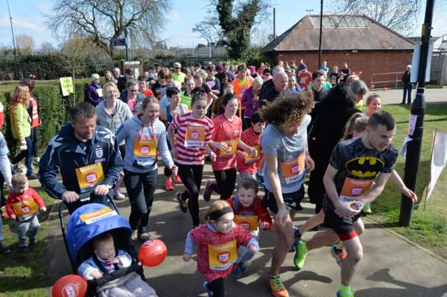 The Sport Relief 2016 race sets off at Welland Park.
PICTURE: ANDREW CARPENTER