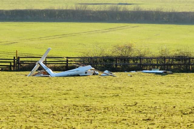 Scene of the fatal glider crash near the Laughton Road, Lubenham. NNL-160412-151327005