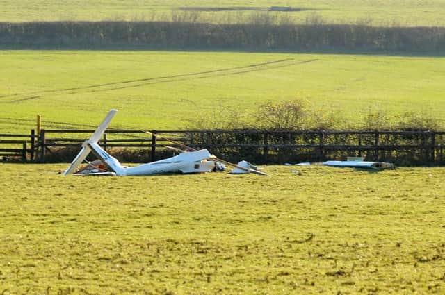 Scene of the fatal glider crash near the Laughton Road, Lubenham. NNL-160412-151327005