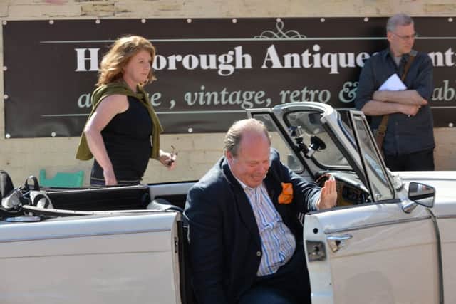 Expert James Braxton and celebrity Felicity Montagu arrive at Harborough Antique Centre during filming.
PICTURE: ANDREW CARPENTER
